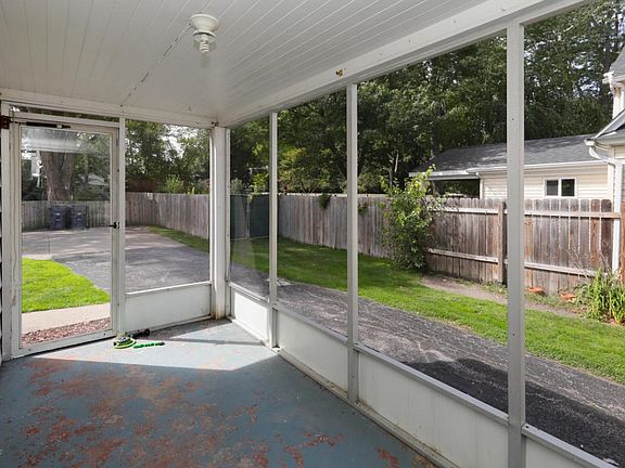 1304 Lakeway Ave-103