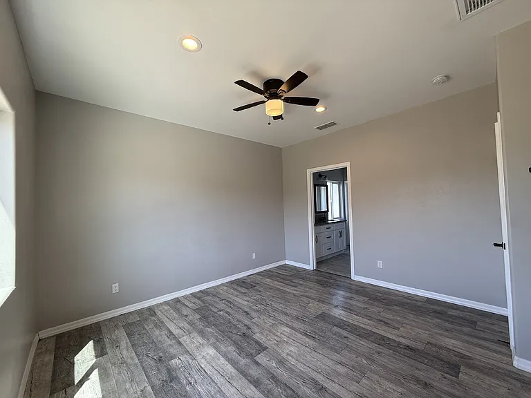 1530 Jose Ave — Photo 12