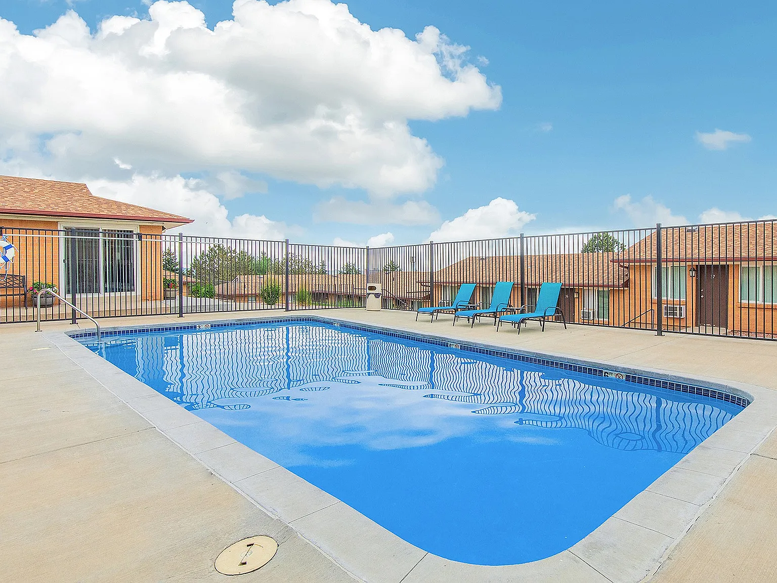 Paloma Terrace — Photo 3