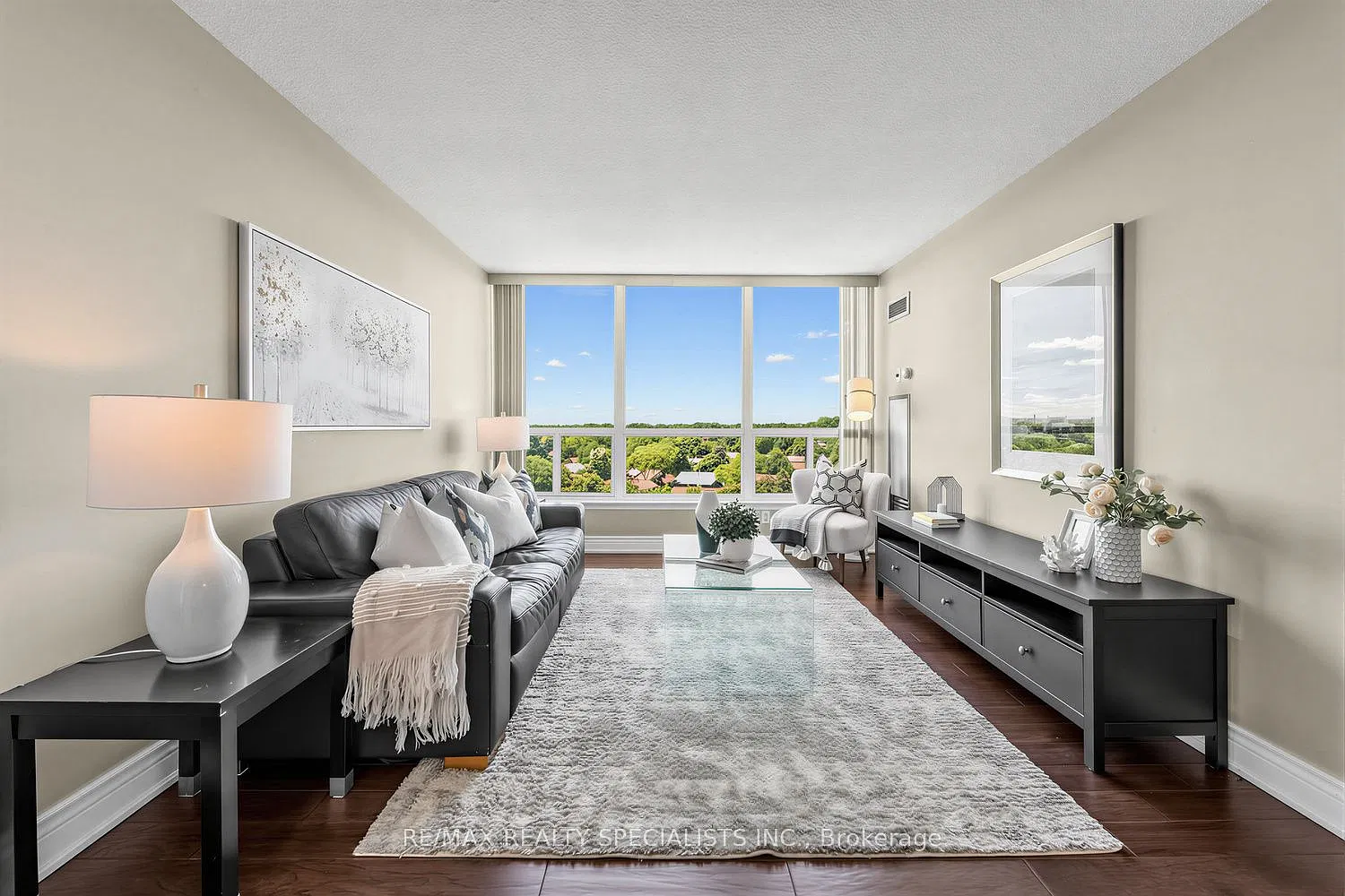 2 bed, $2,500 — Photo 1
