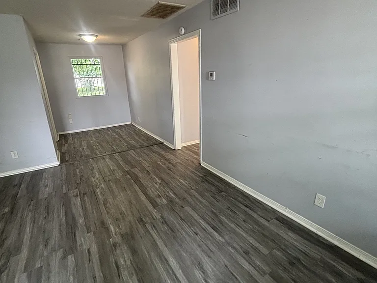 2134 N Minnesota Ave — Photo 6