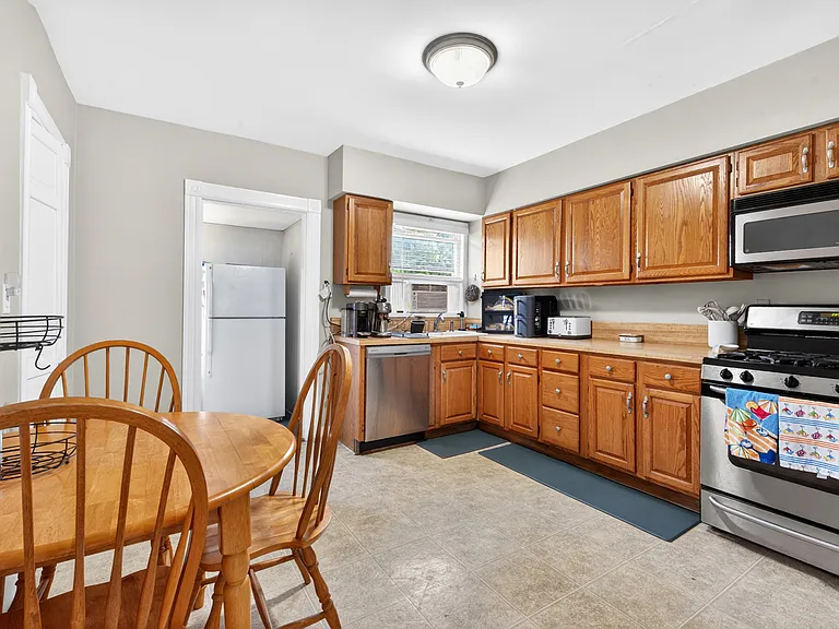 87 W Hanover Ave #1 — Photo 2
