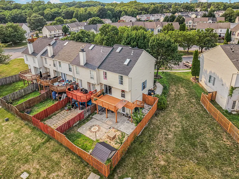 3355 Canton Ct — Photo 29