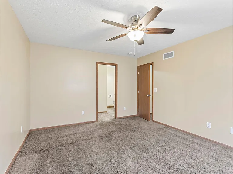 2916 W Arlington St — Photo 11