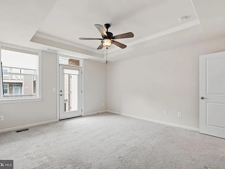 45208 Lettermore Sq — Photo 15