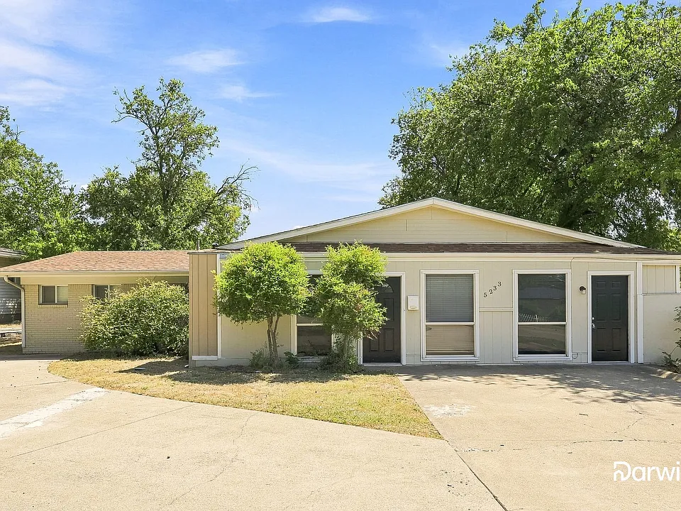 5233 Trail Lake Dr