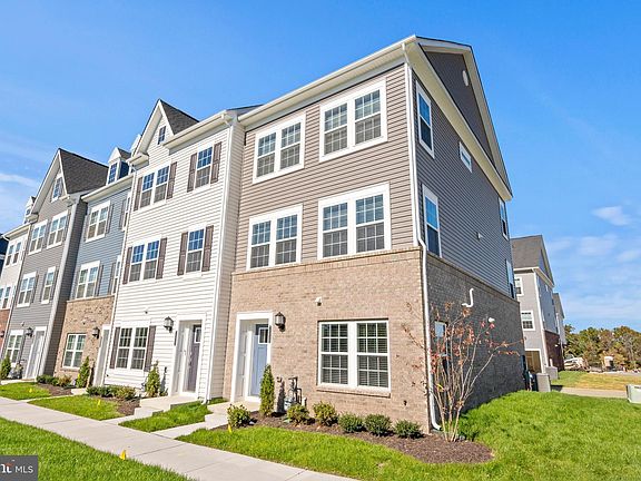 3rd image of 7550 Johnnycake Rd