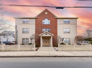 590 Boston St APT 102, Lynn, MA 01905