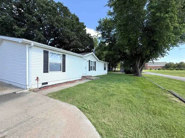 200 N Field Rd, Solomon, KS 67480
