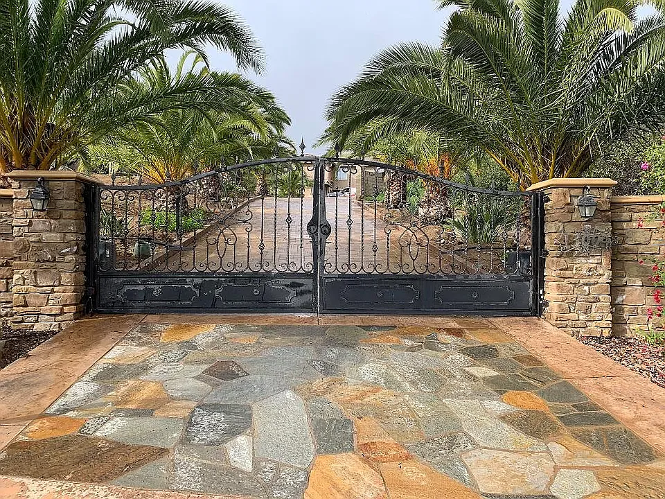 13004 Bridlewood Ln