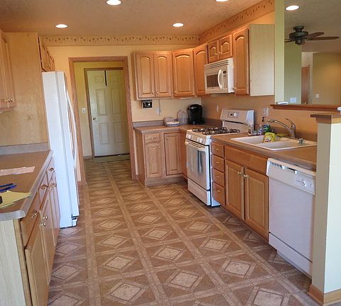4th image of 15 Hilgert Ct