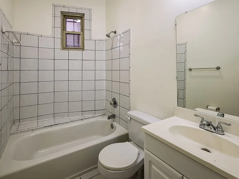 145 Thomas St NW — Photo 27