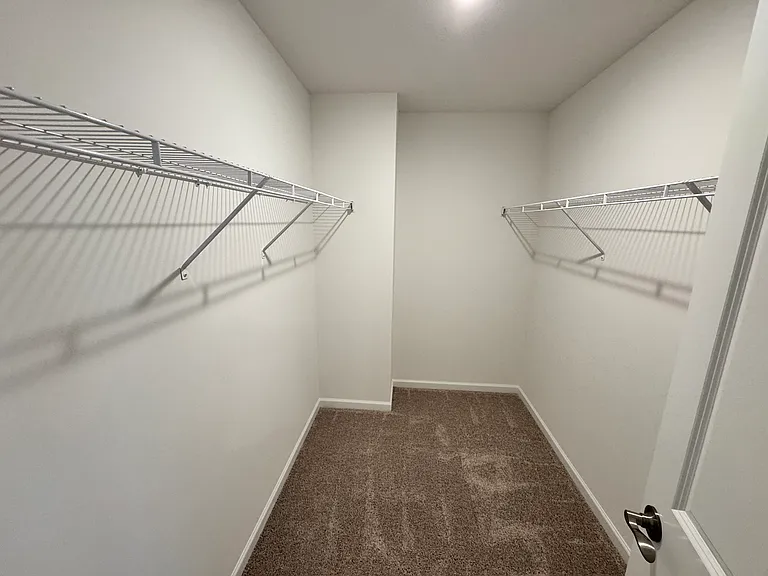 484 Jet Stream Dr — Photo 18