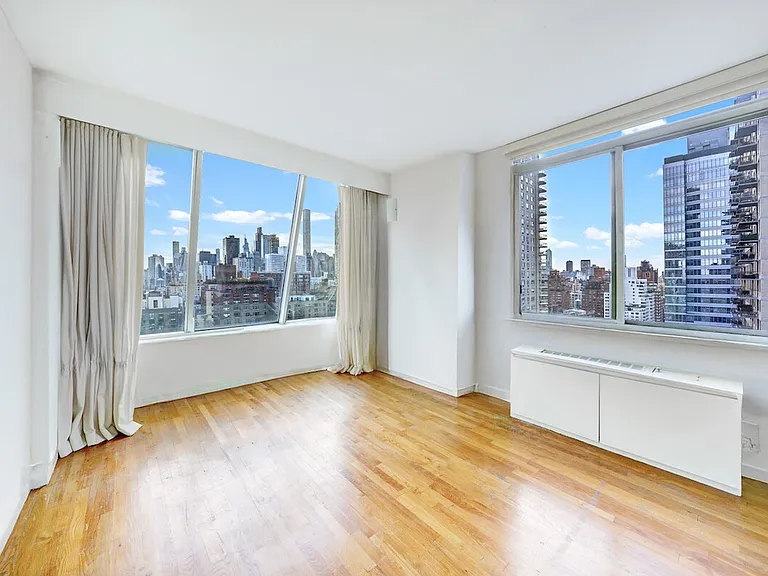 343 E 74th St #34PHD — Photo 5