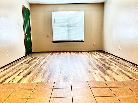 4th image of 4133 NE Stallings Dr APT 501