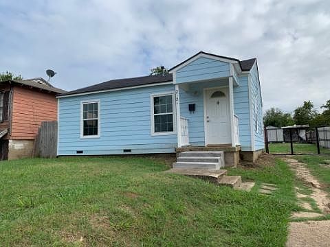 2nd image of 2121 Dalworth St