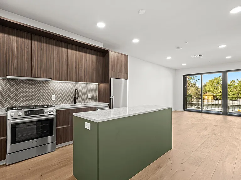 2209 S 1st St #318 — Photo 23