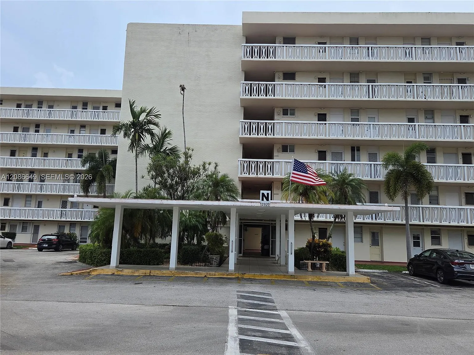 Point East Sec Iii Condo — Photo 4