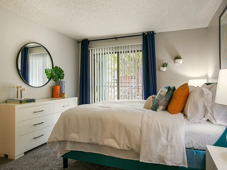 Glo Apartments — Photo 19