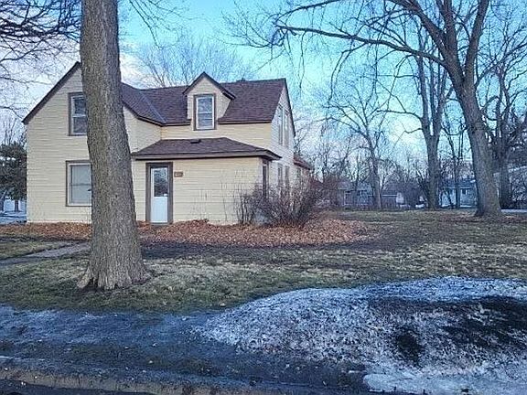 2nd image of 611 S 10th St