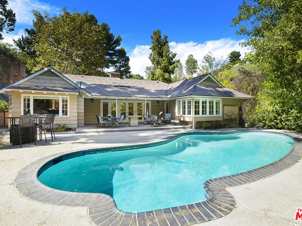 1119 Schuyler Rd, Beverly Hills, CA 90210