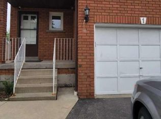 1 Dutch Cres N, Brampton, ON L6Y 3W1