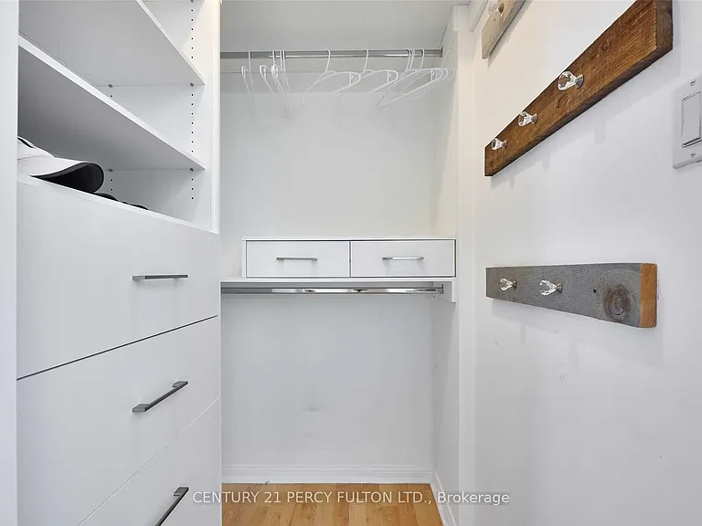 230 Queens Quay W #1016 — Photo 17