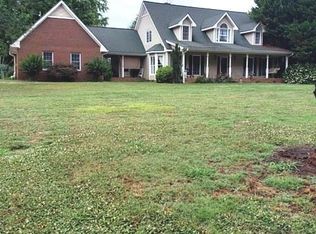 1675 Twin Oaks Rd, Williamson, GA 30292