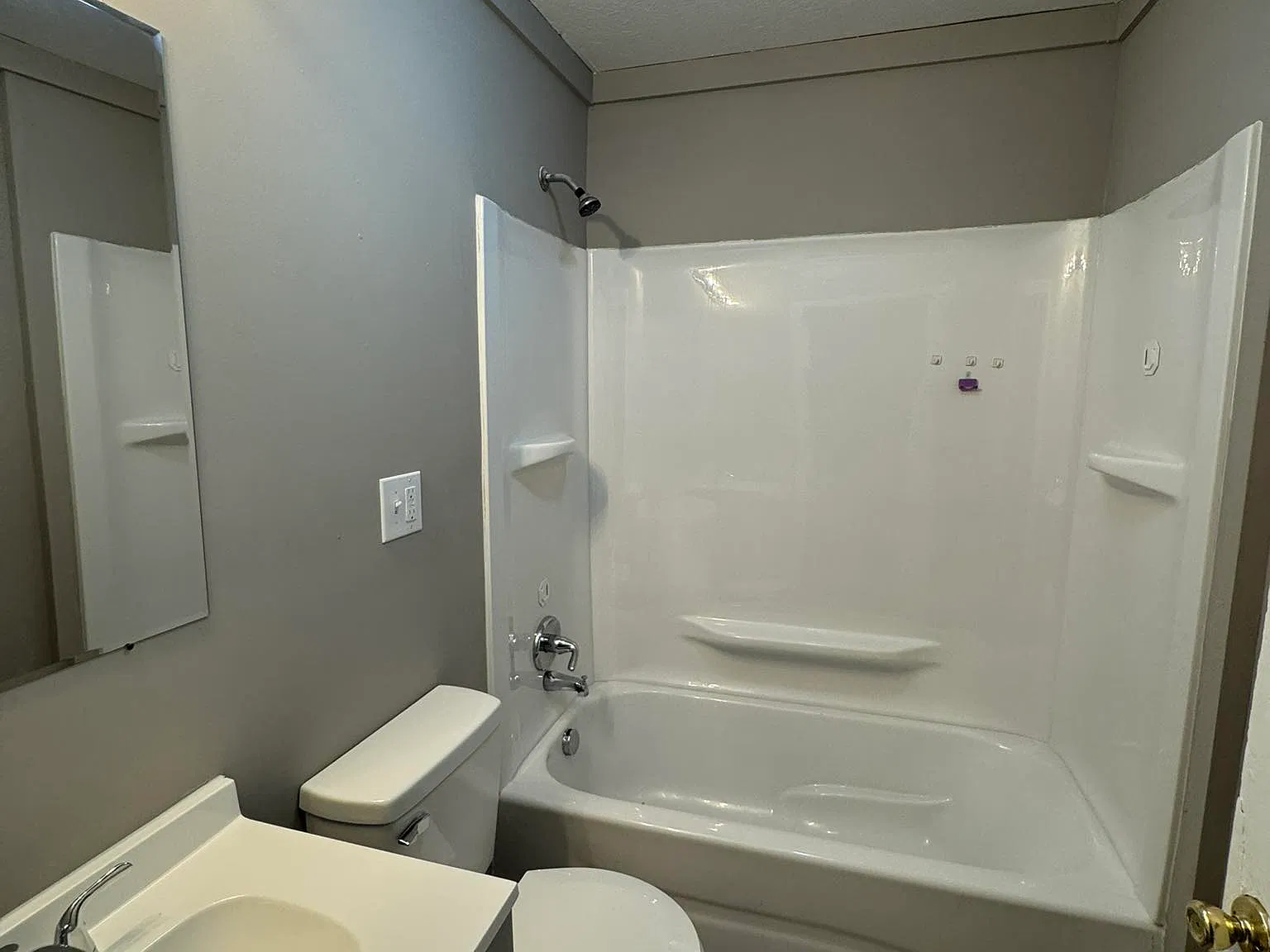 2 bed, $925 — Photo 3