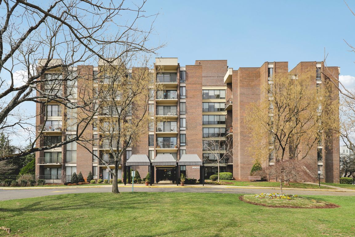 Georgia Ave-S1403-001.jpg