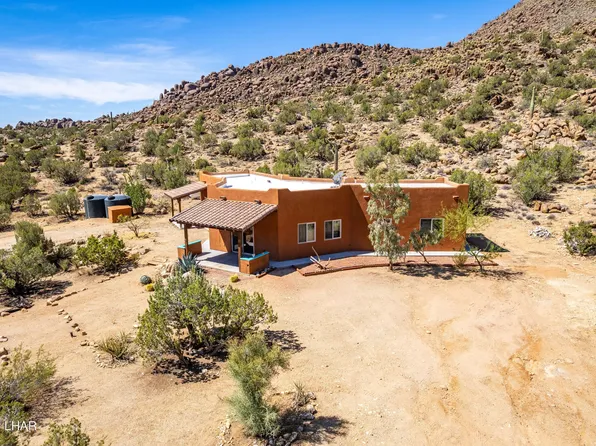4811 E Sierra Pinta Rd, Yucca, AZ 86438