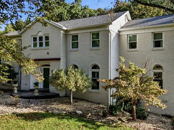 1706 Mason Knoll Rd, Saint Louis, MO 63131
