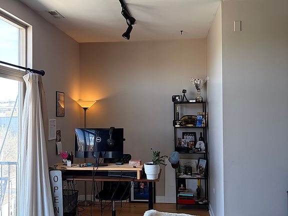 3rd image of 2342 W Bloomingdale Ave APT 301