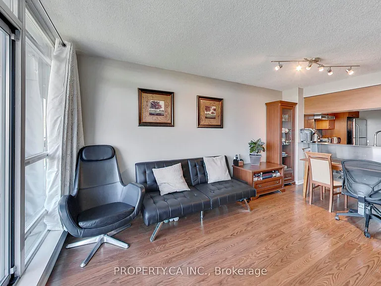 185 Legion Rd N #901 — Photo 6