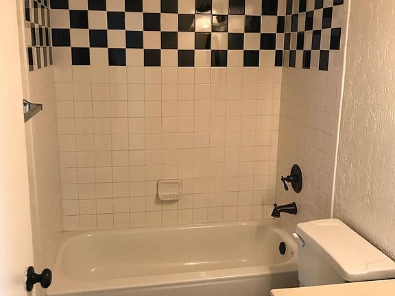 4th image of 6532 W Purdue Ave