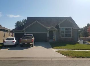 5002 Crystal Dr, Saint Joseph, MO 64503