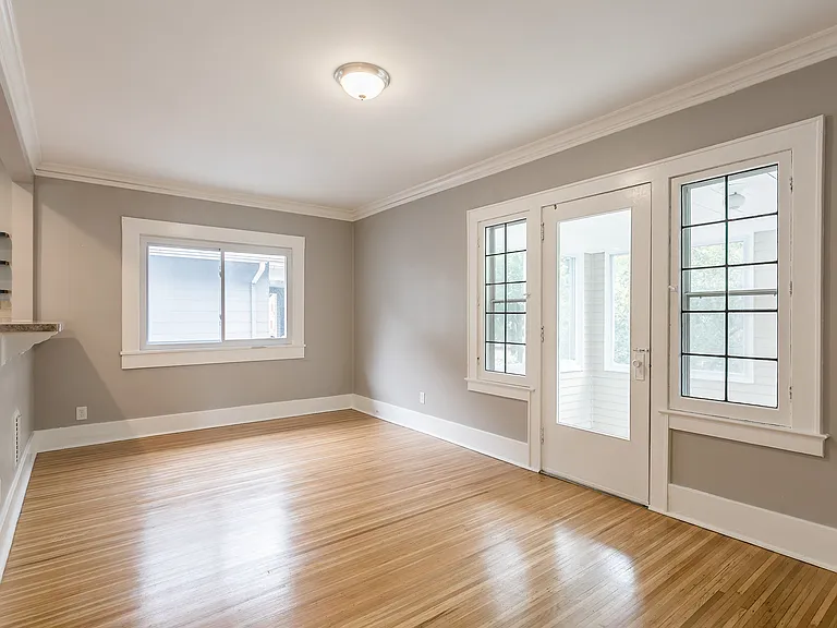 26-28 Palisade Park — Photo 15