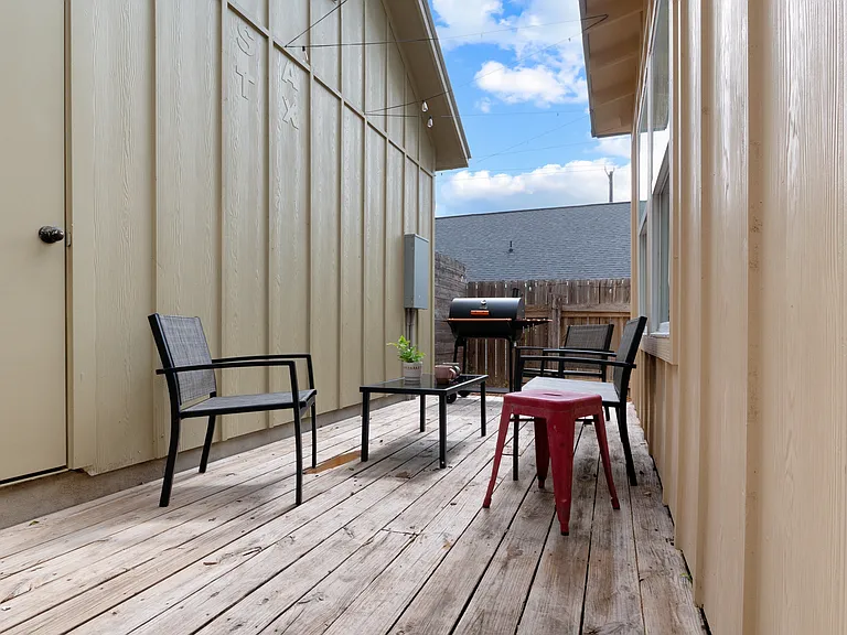1227 Mason St — Photo 4