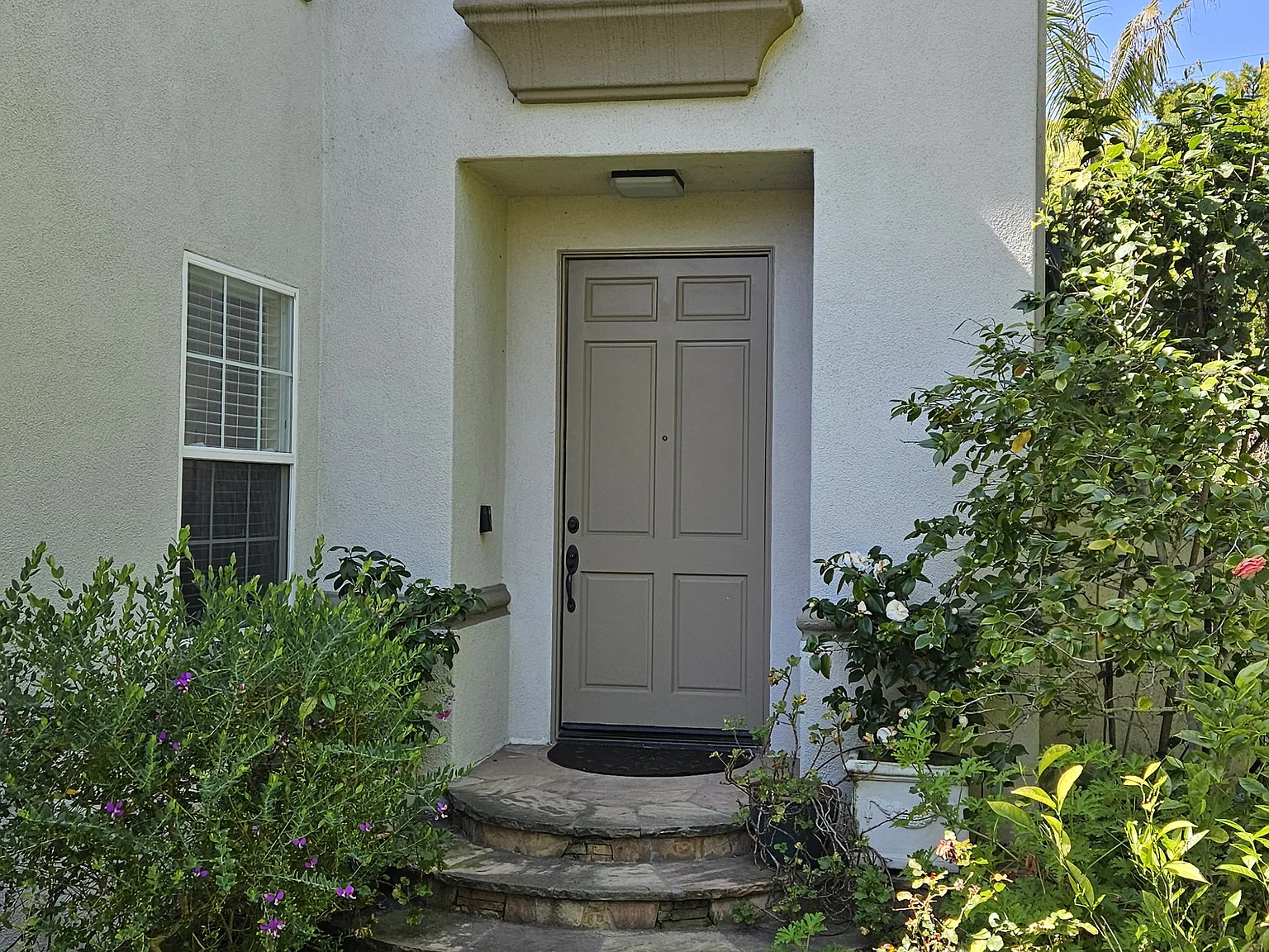 5 bed, 3155 sqft, $10,000 — Photo 3