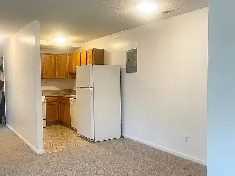 625A Chesapeake St SE #205 — Photo 7