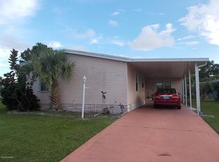462 Dolphin Cir, Barefoot Bay, FL 32976