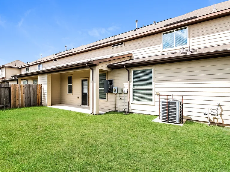 12310 Maura Ln — Photo 7