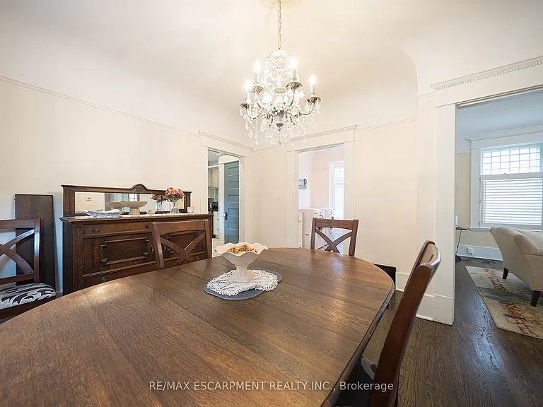 8 William St — Photo 12