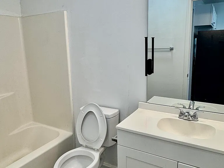 1291 Park West Dr #2 — Photo 10