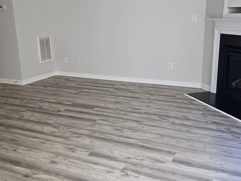 107 Fargale Ln — Photo 3