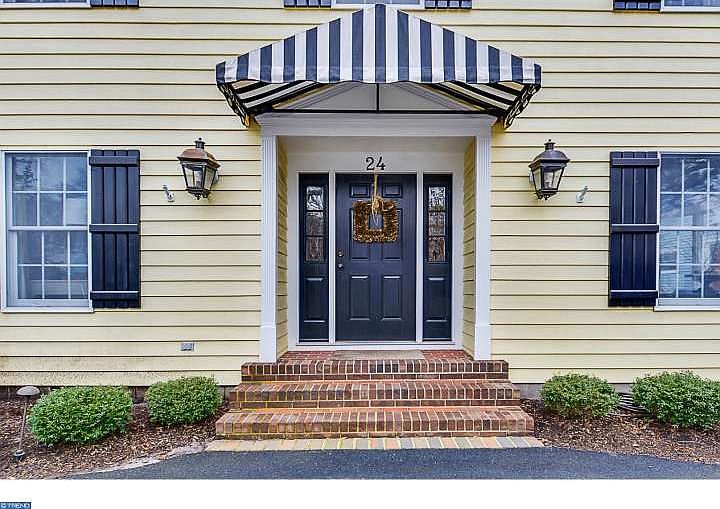 1st image of 24 Columbia Ave