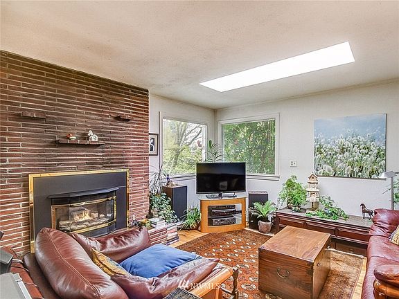 5th image of 10845 NE 59 Street