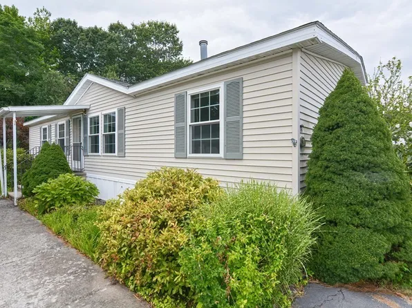 637 S Washington St #36, North Attleboro, MA 02760