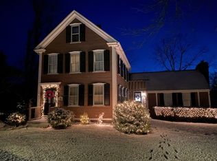 592 Main St, Hingham, MA 02043