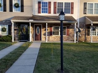 421 E Pleasant St, Hanover, PA 17331